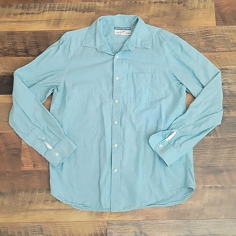 Men's Old Navy Light blue button up shirt Size L